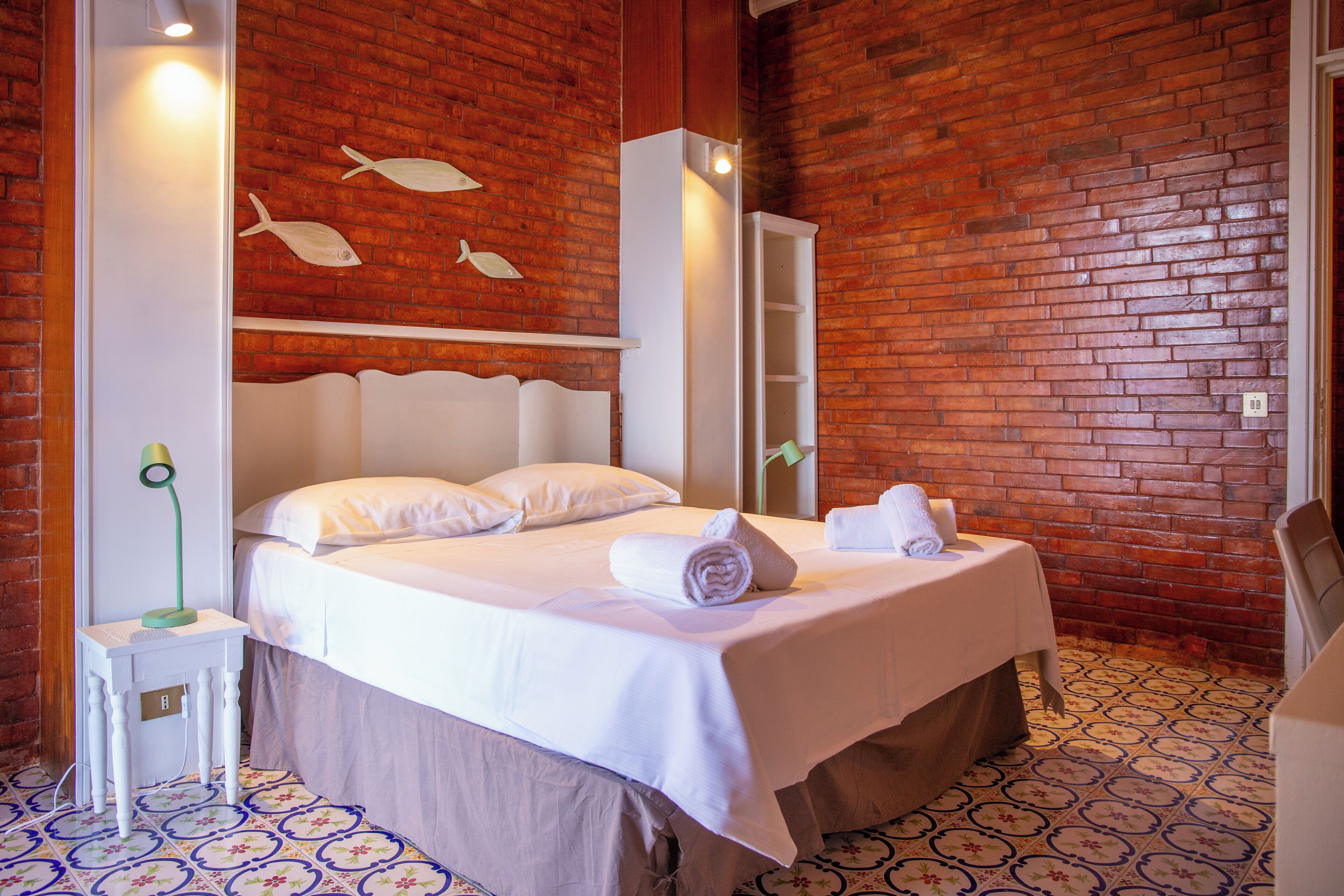 Tabla de planchar con plancha 