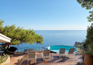 Villa familiar, vistas al mar | Terraza o patio
