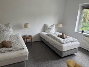 2 bedrooms, free WiFi, bed sheets