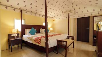 Tent, 1 King Bed, Pets allowed, Poolside | Iron/ironing board, free WiFi