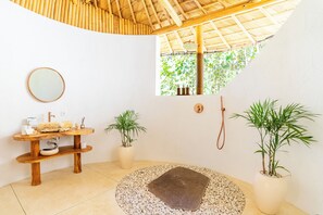 Spa - Luxury Private Pool Villa with Ocean View & Floating Breakfast (Nusa Penida)