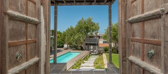 Beautiful 8 Bedroom Villa in Hermanus