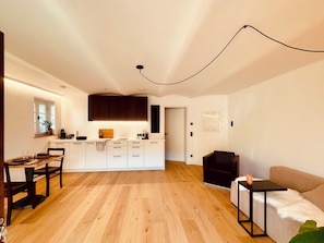 TV - "Garden Suite" Stylish garden apartment with terrace near Stuttgart (Aidlingen)