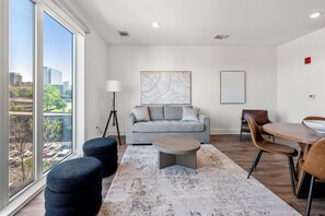 Premium Apartment, City View | Living area - Atlanta - The Nomad ATL (Atlanta)
