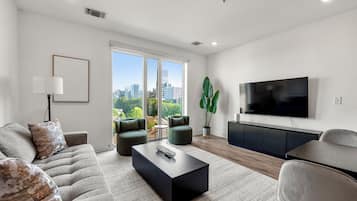 Exclusive Apartment, 1 Bedroom | Living area
