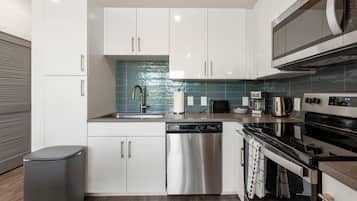 Premium Apartment, City View | Private kitchen | Full-size fridge, microwave, oven, stovetop