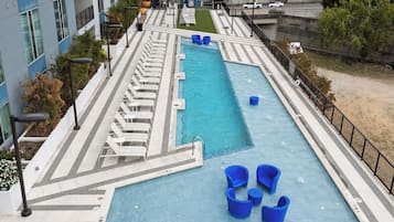 Seasonal outdoor pool