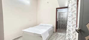 Kahden hengen perhehuone, parveke, vuoristonäköala | Huoneen varustelu