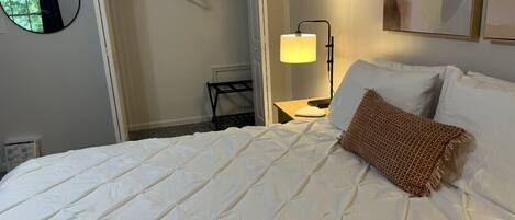 2 bedrooms, desk, iron/ironing board, free WiFi