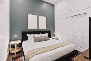 2 habitaciones, tabla de planchar con plancha, wifi y ropa de cama