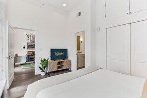 2 slaapkamers, een strijkplank/strijkijzer, wifi, beddengoed