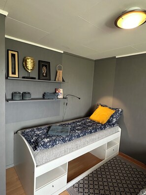 2 soverom, wi-fi (inkludert) og sengetøy