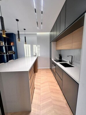 Fridge, microwave, oven, stovetop