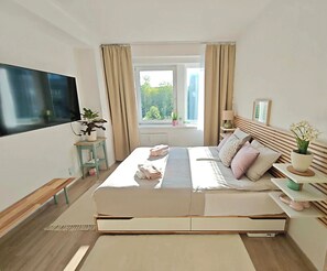 1 bedroom, iron/ironing board, WiFi, bed sheets