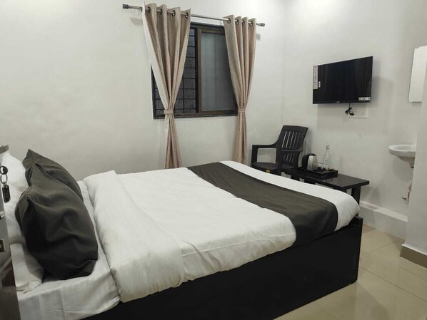 مكتب ومساحة عمل للكمبيوتر المحمول وواي فاي مجانًا