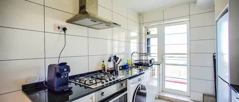 Fridge, microwave, oven, stovetop