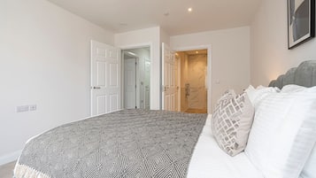Apartment, Accessible | 2 bedrooms, Internet