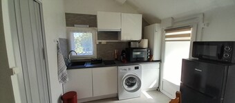 Charming studio in Bois-le-Roi with private parking