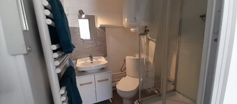 Charming studio in Bois-le-Roi with private parking