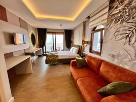 Individually decorated, desk, free WiFi, bed sheets