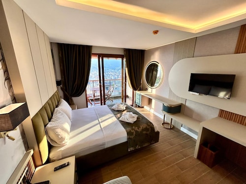 Castello By Mediterra 