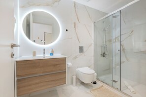 Family Apartment | Bathroom