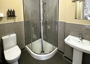 Standard Double Room | Bathroom | Free toiletries, hair dryer, towels, soap