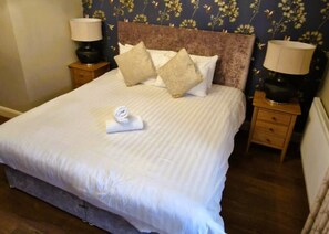 Executive Double Room | Desk, wheelchair access