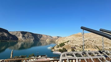 Habitación Deluxe doble, balcón, vistas al lago | Wifi gratis