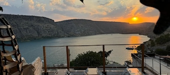 cevher konağı