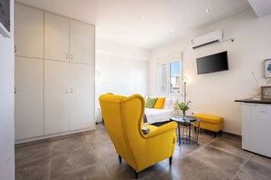 Living area - Chic Studio in Gazi Walk to Acropolis (Athens)