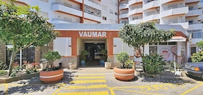 Exterior - Vaumar — Apartment with Pool between Praia do Vau and Praia da Rocha (Portimão)