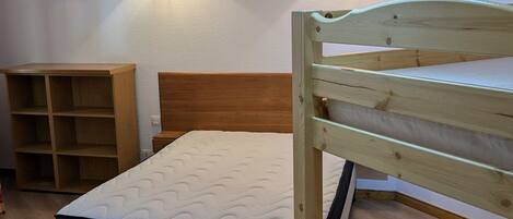 2 bedrooms, wheelchair access
