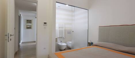 5 quartos, ferros/tábuas de passar roupa, Wi-Fi de cortesia
