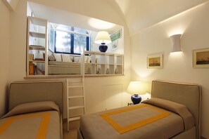 5 chambres, fer et planche à repasser, Wi-Fi gratuit