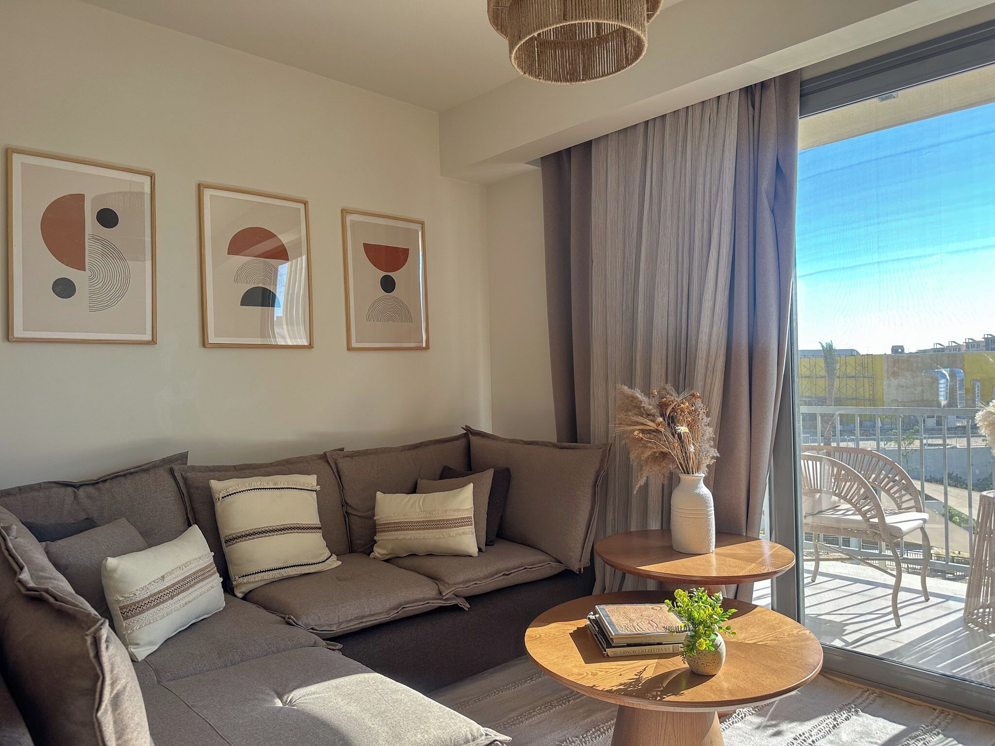 Classic Apartment, Pool View | Living area