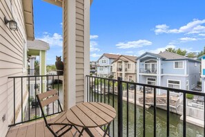 Property grounds - Waterfront Oasis w/ Kayaks, Fire Pit & Game Room (Sparks)