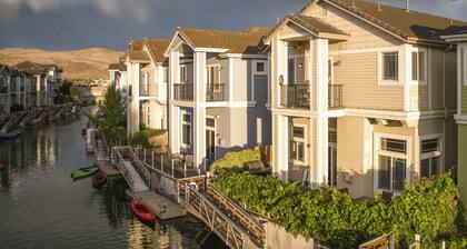 Waterfront Oasis w/ Kayaks, Fire Pit & Game Room