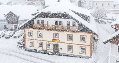 Cosy apartment for 4 people with WIFI, balcony and pets allowed