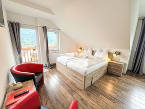 2 bedrooms, travel cot, free WiFi