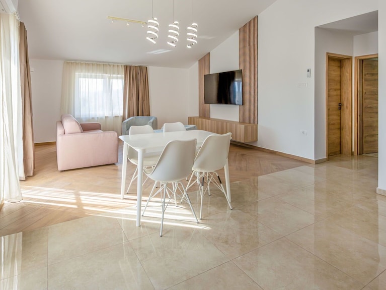 Lovely Apartment For 4 People With A/c, Wifi, Tv And Panoramic View - Postojna