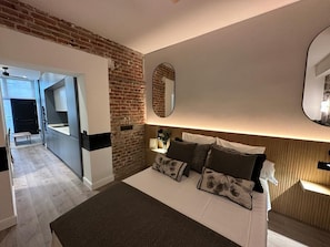 1 chambre, fer et planche à repasser, accès Internet, draps fournis