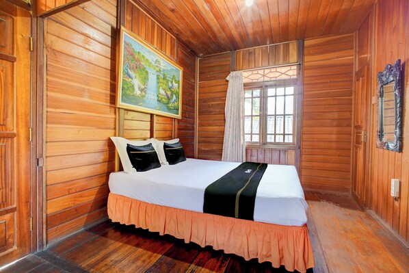 Deluxe Double Room | Free WiFi, bed sheets