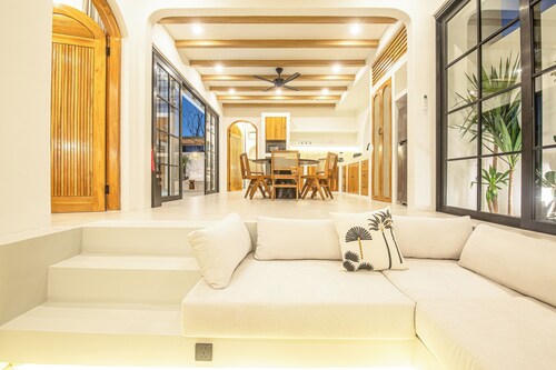 Modern 2br Uluwatu  villa 2mins to beach