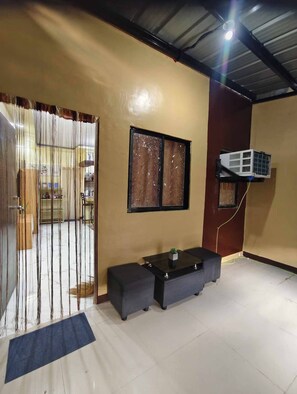 บ้านพัก, 1 ห้องนอน, สูบบุหรี่ได้ | บริเวณนั่งเล่น