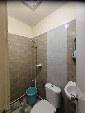 House, 1 Bedroom, Smoking | Bathroom - Cozy House for Rent in Dadiangas, General Santos City (General Santos)