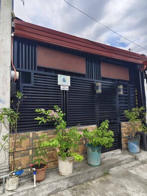 บ้านพัก, 1 ห้องนอน, สูบบุหรี่ได้ | ด้านหน้าที่พัก