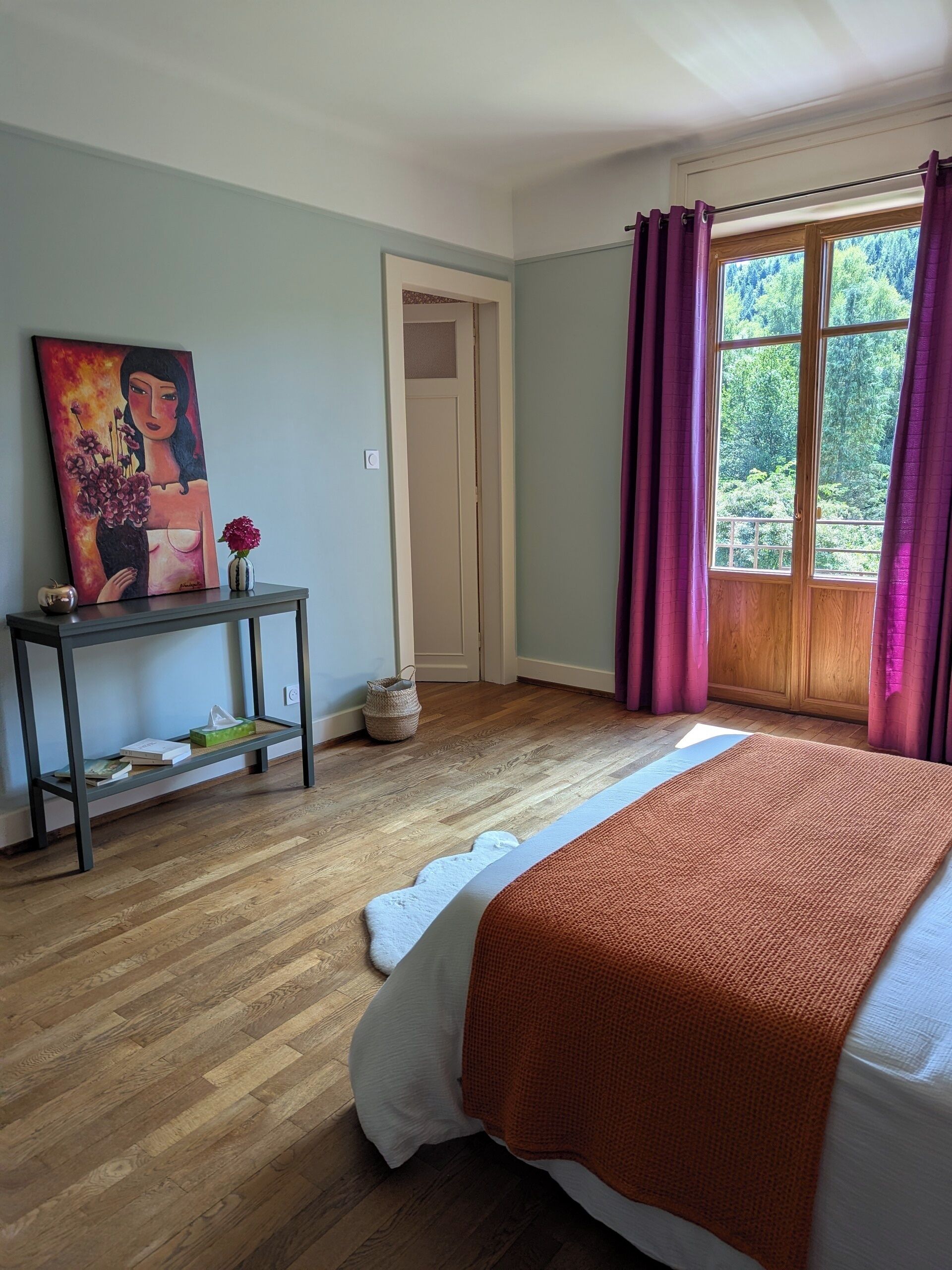 3 slaapkamers, een bureau, gratis wifi, beddengoed