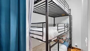 2 bedrooms