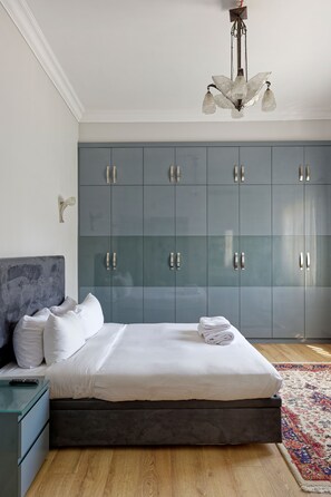 Exclusive Apartment | Iron/ironing board, free WiFi